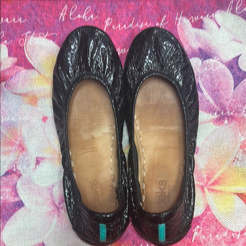 Tieks obsidian black. Size 7.